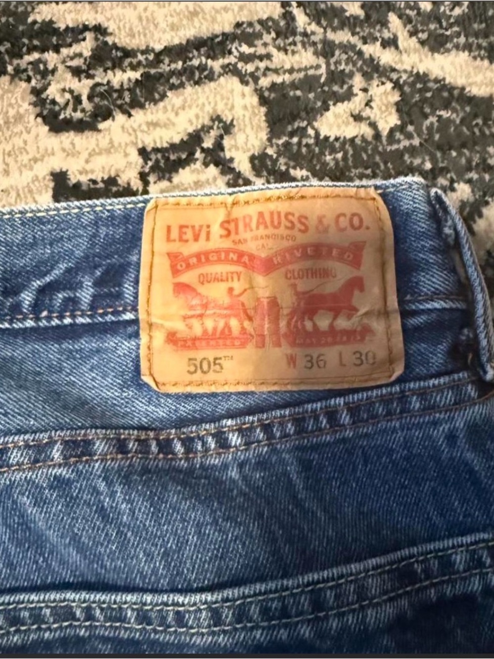 Wrangler Men's Straight Jeans in Blue Denim